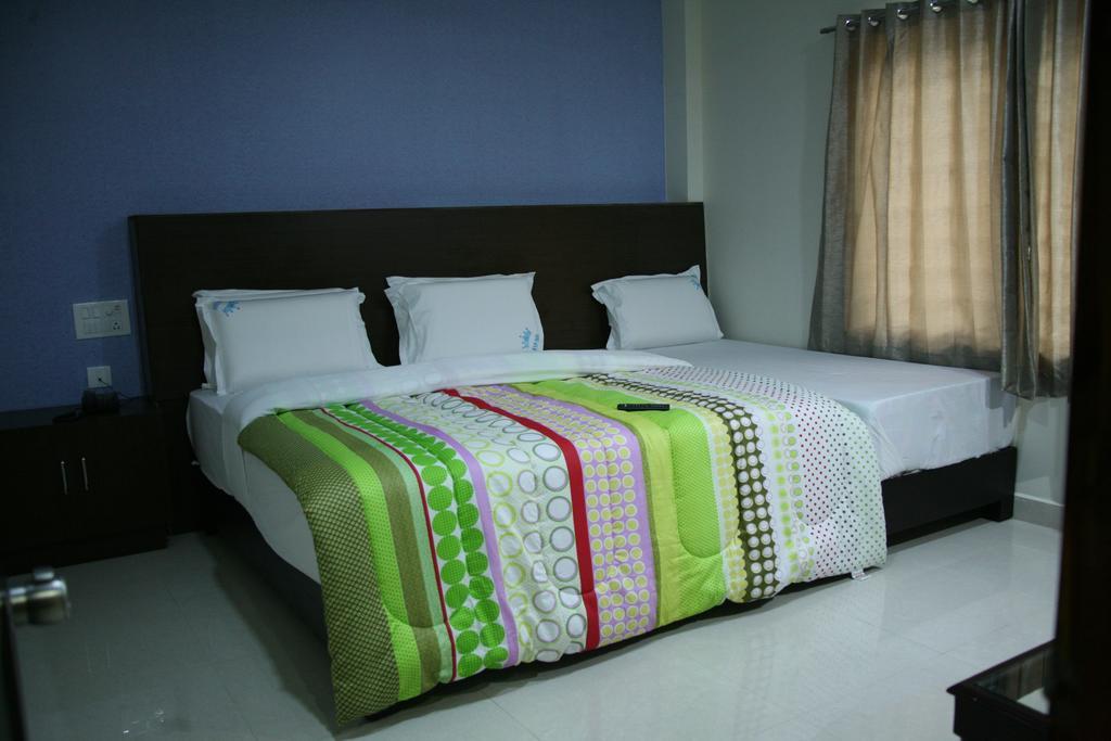 KVP Inn Tirupati Ruang foto