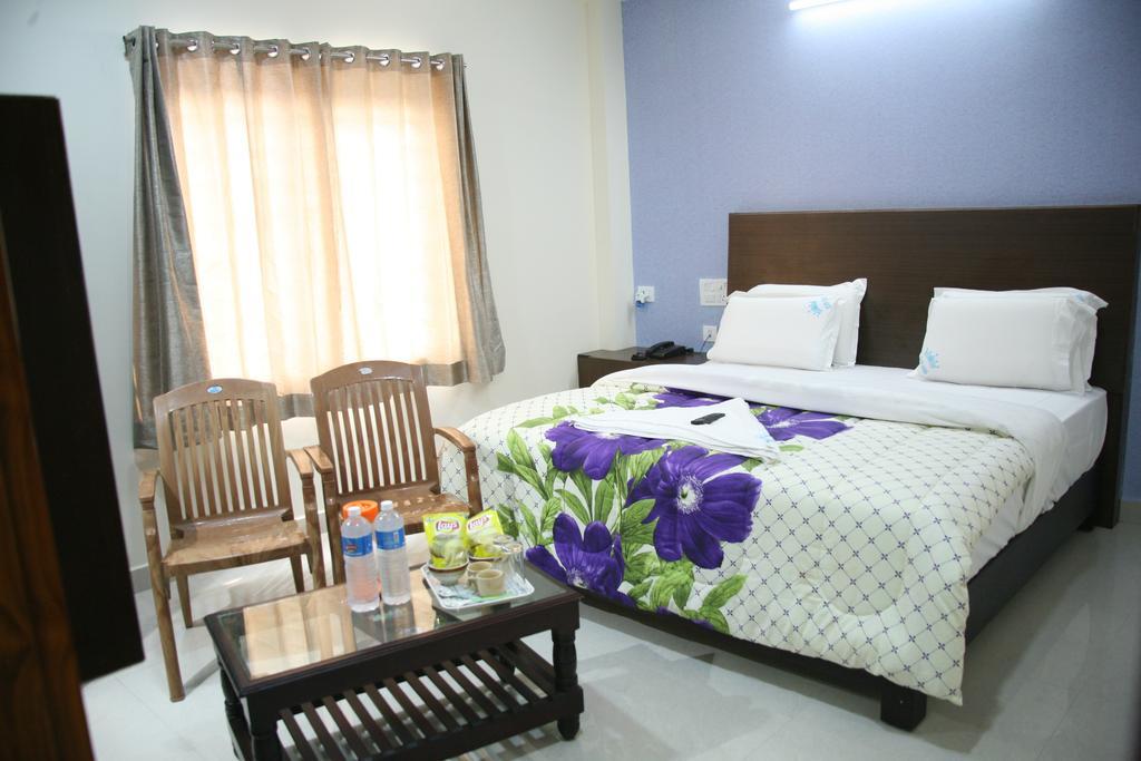 KVP Inn Tirupati Ruang foto
