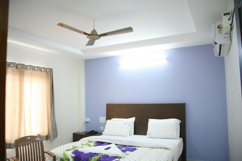 KVP Inn Tirupati Ruang foto